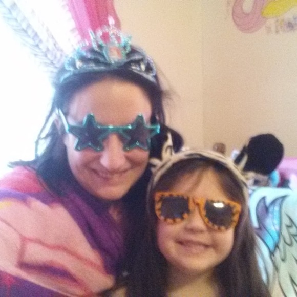 Meet your Posher, Whitney - Picture 1 of 1